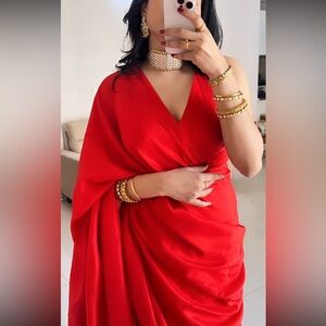 New designer Indain Pakistan Bollywood pure silk saree- V neck designer blouse